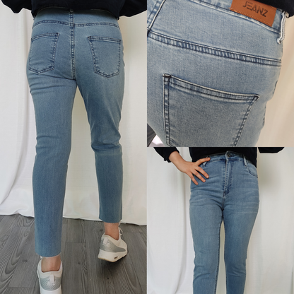 Jean Mom fit moulant taille haute